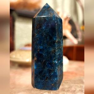 Blur apatite crystal tower